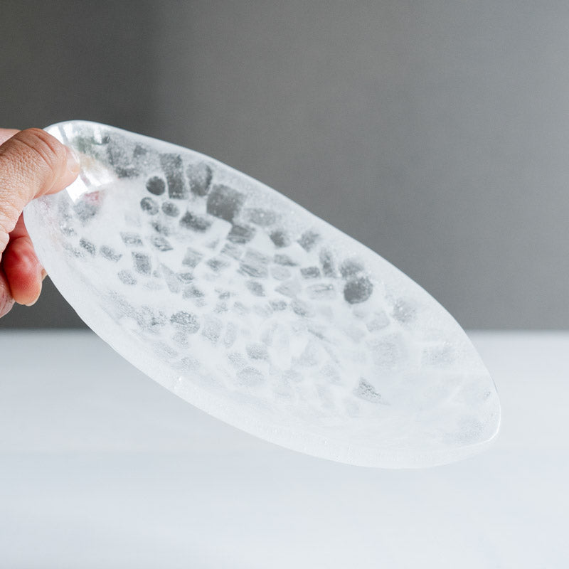 饗庭三七子 淡雪 oval plate B