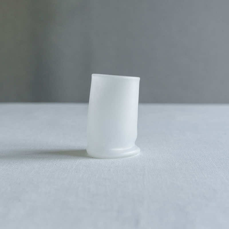 饗庭三七子 melt cup C