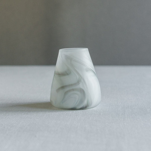 饗庭三七子 flower vase marble C