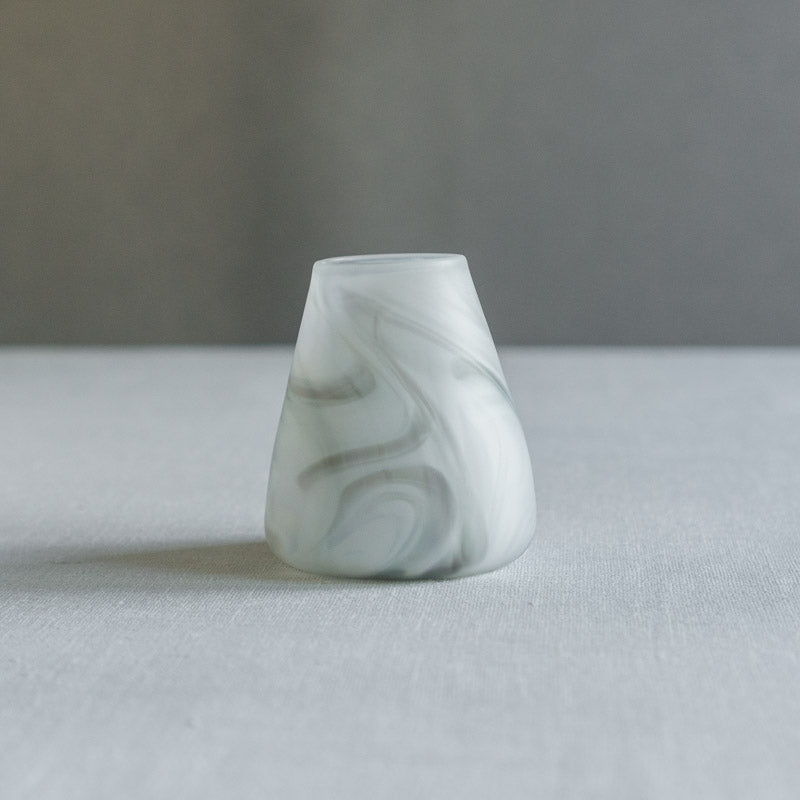 饗庭三七子 flower vase marble C