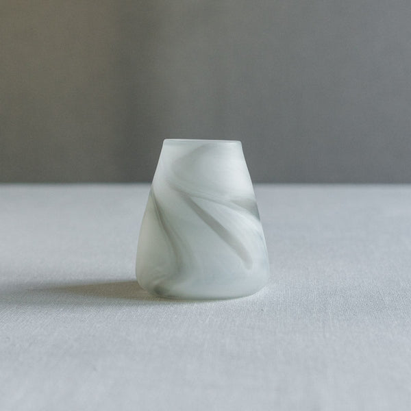 饗庭三七子 flower vase marble C