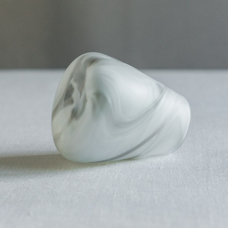 饗庭三七子 flower vase marble C