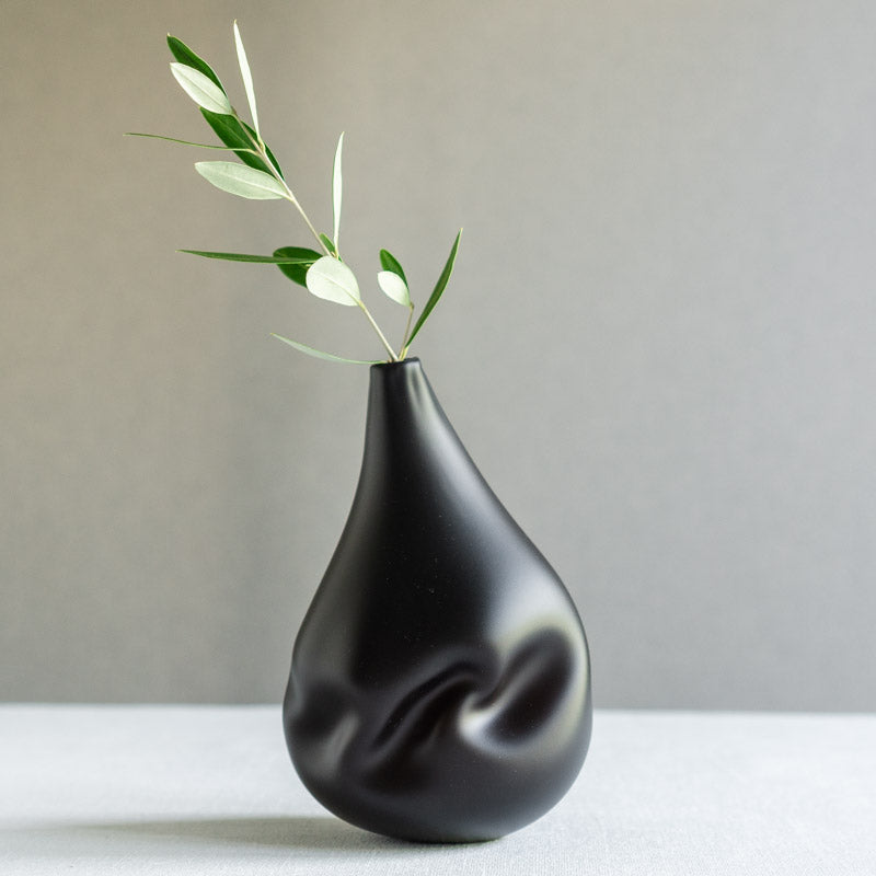 饗庭三七子 flower vase black C