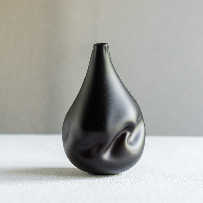 饗庭三七子 flower vase black C