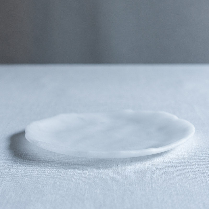 饗庭三七子 matte plate white C