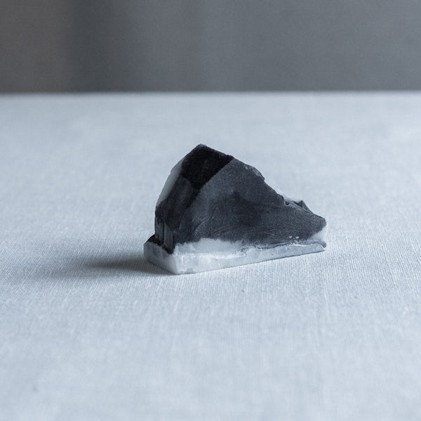饗庭三七子 objet A