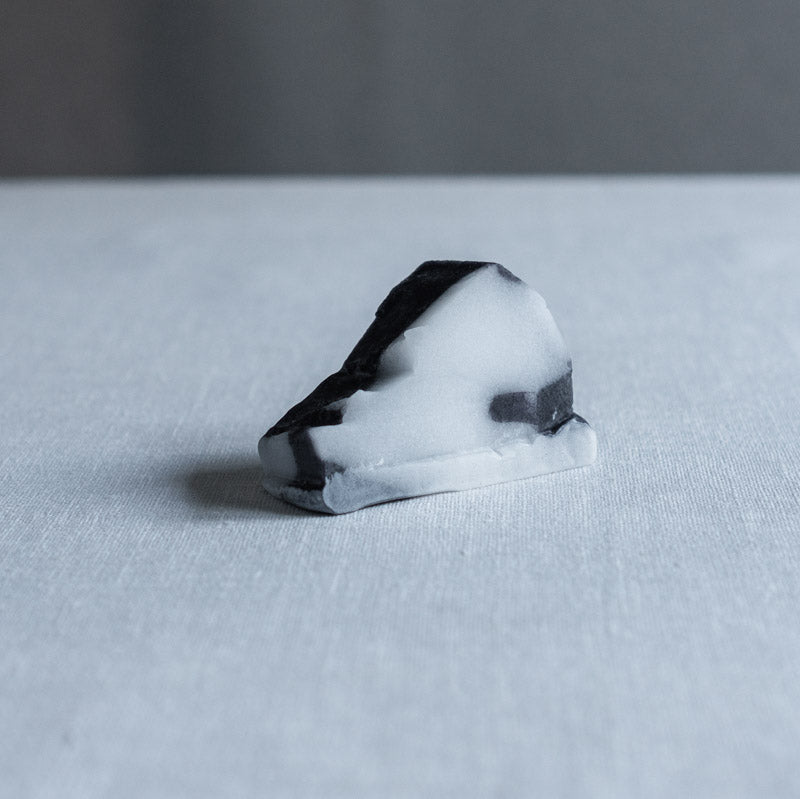 饗庭三七子 objet A
