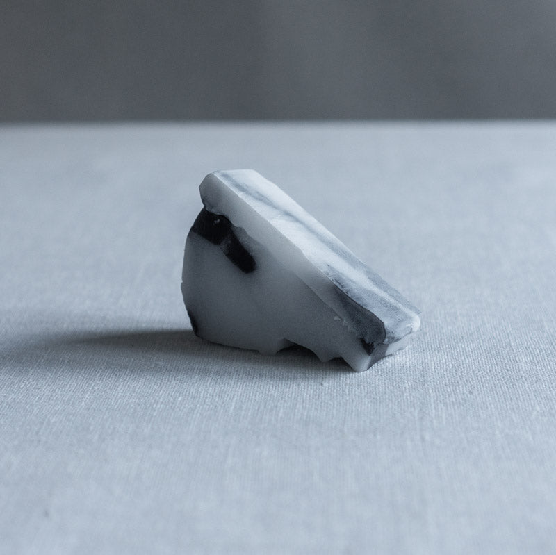 饗庭三七子 objet A