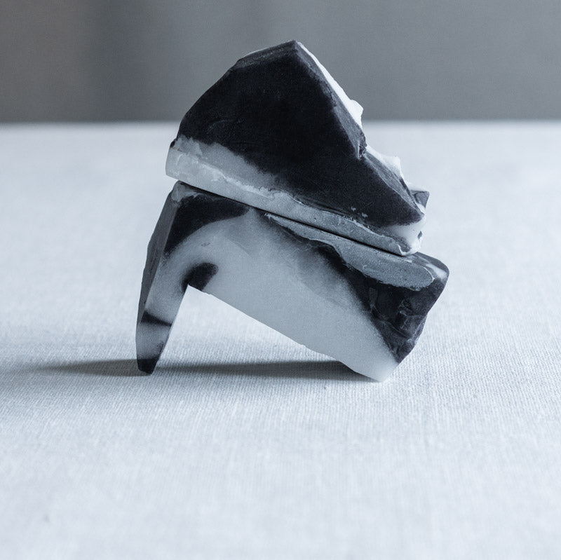 饗庭三七子 objet B
