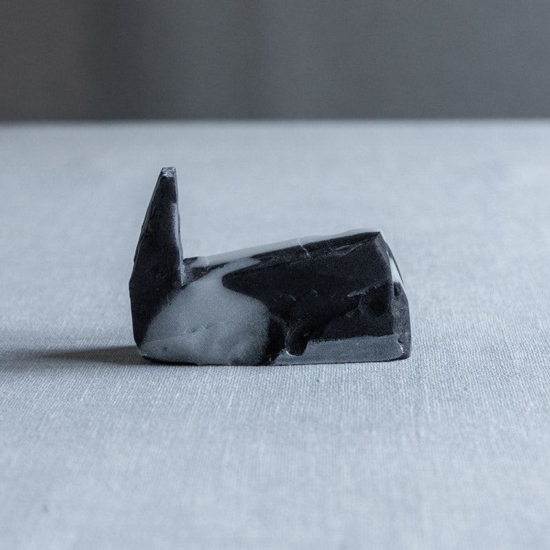 饗庭三七子 objet B