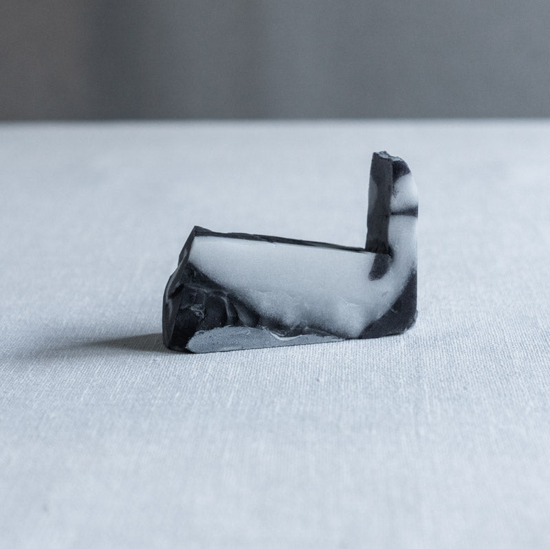 饗庭三七子 objet B