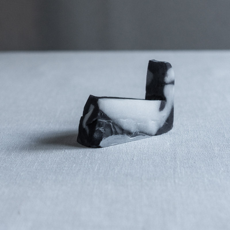 饗庭三七子 objet B