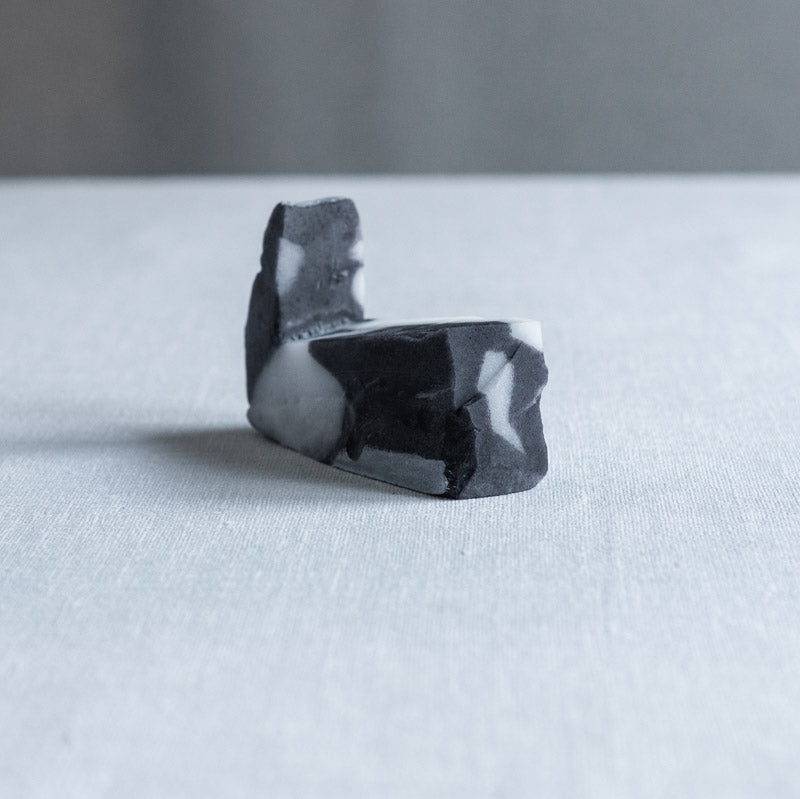 饗庭三七子 objet B