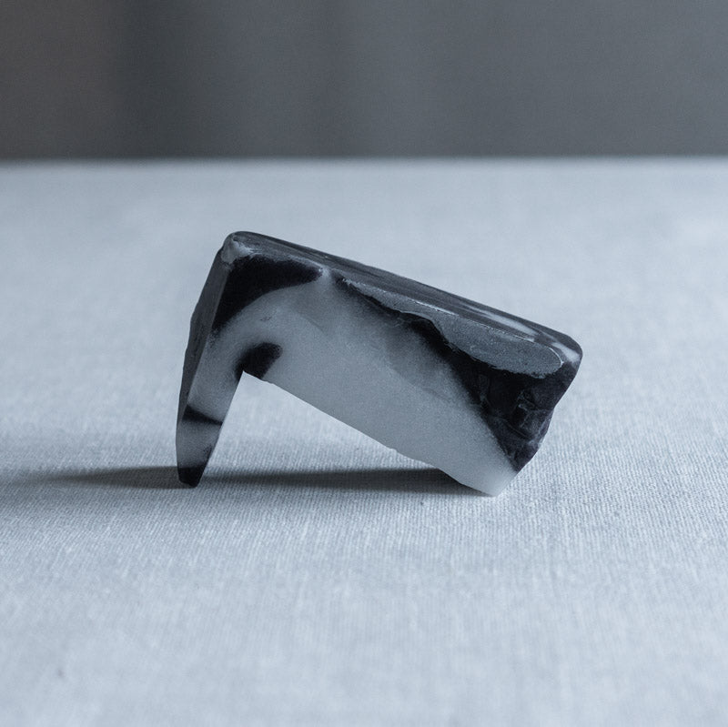 饗庭三七子 objet B