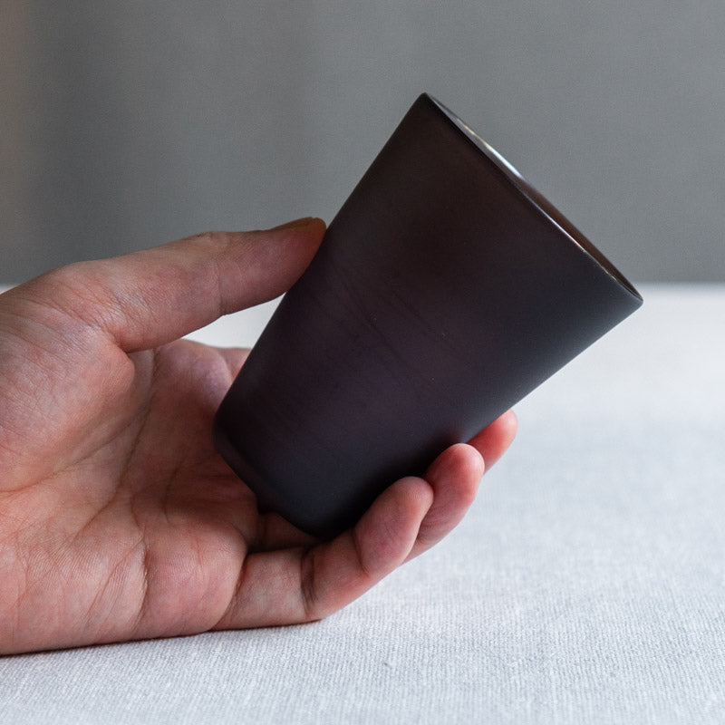 饗庭三七子 matte cup black × sliver