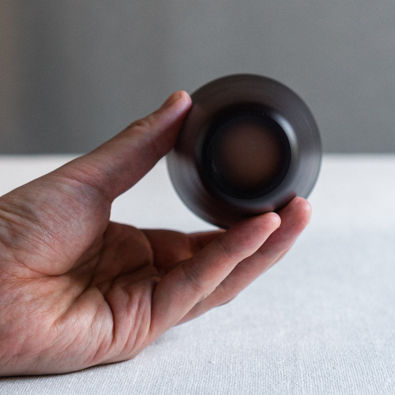 饗庭三七子 matte cup black × sliver