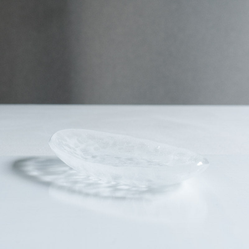 饗庭三七子 淡雪 oval plate B