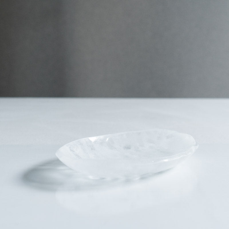 饗庭三七子 淡雪 oval plate C
