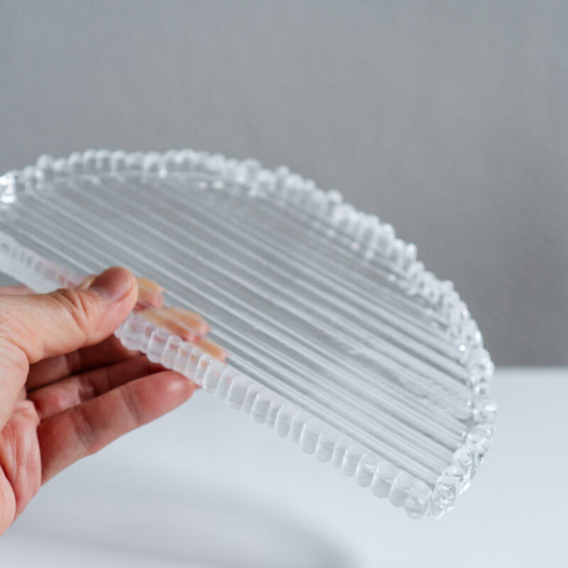 饗庭三七子 tray 半月 A
