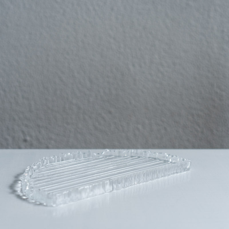 饗庭三七子 tray 半月 A