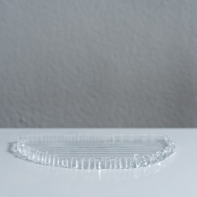 饗庭三七子 tray 半月 A