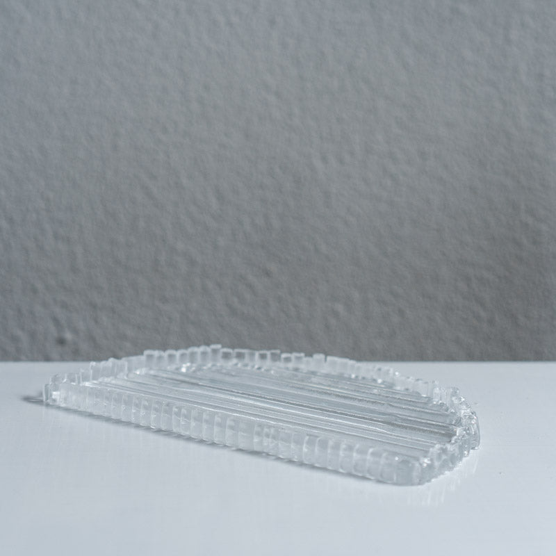 饗庭三七子 tray 半月 B