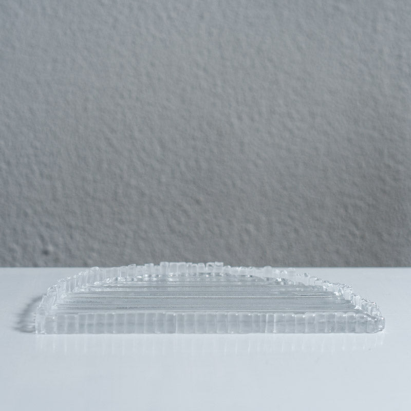 饗庭三七子 tray 半月 B