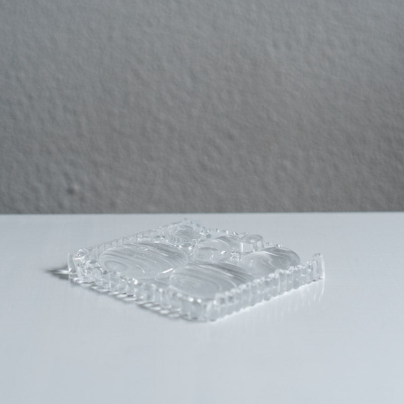 饗庭三七子 objet tray B - hover