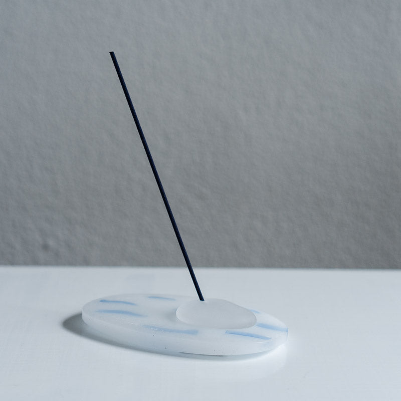 饗庭三七子 incense stand 空と雲 - hover