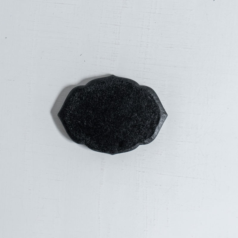 蝶野秀紀 輪花皿 葉 黒 小