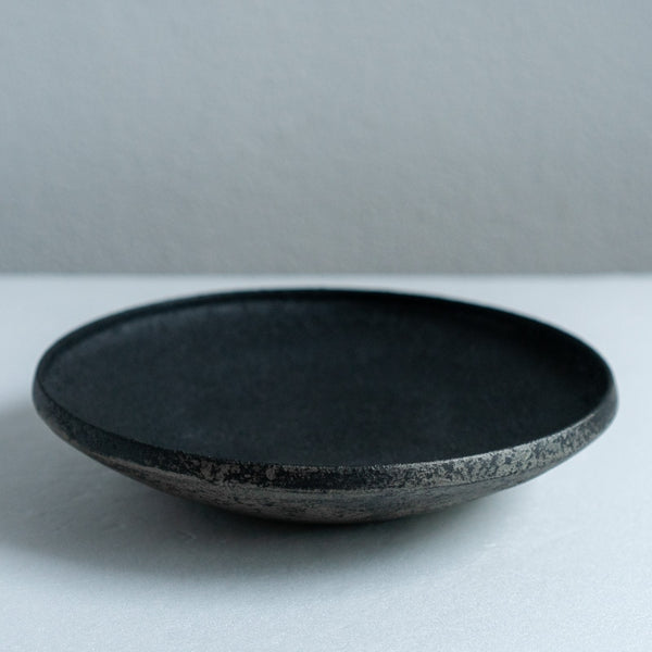 FUNAKI Tomohito flat rim plate 24cm rust lacquer B