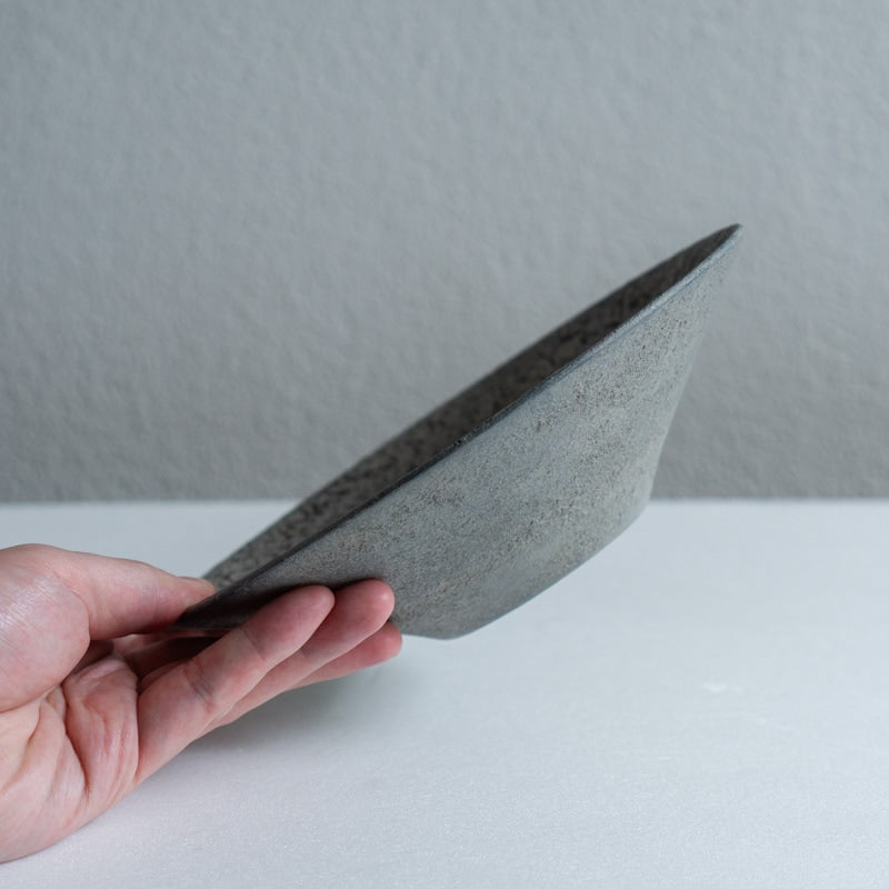 FUNAKI Tomohito flat rim plate 24cm rust lacquer B
