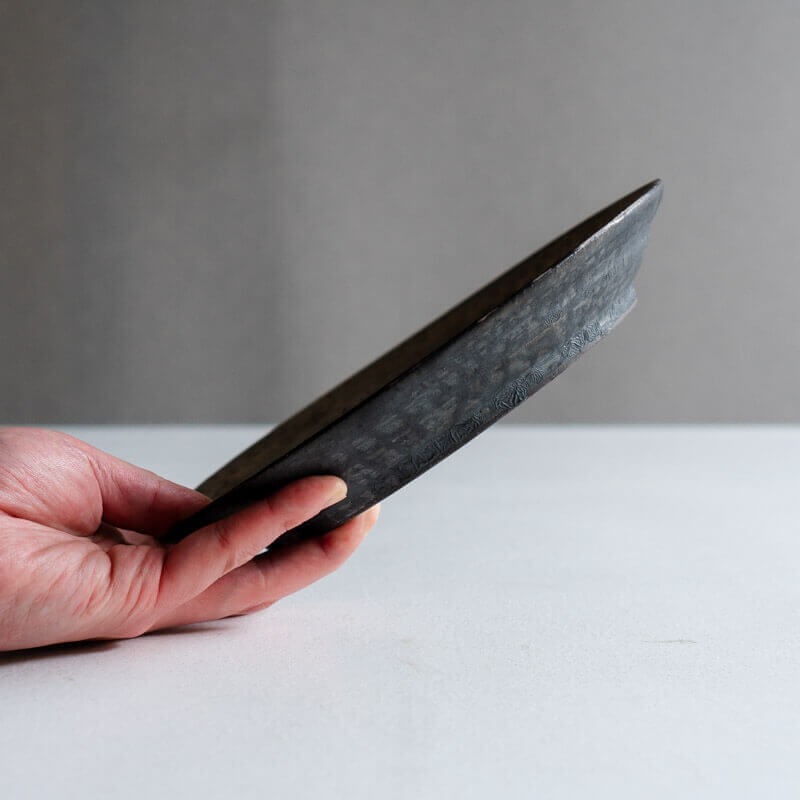 芳賀稔 黒銀 リム浅鉢 22cm