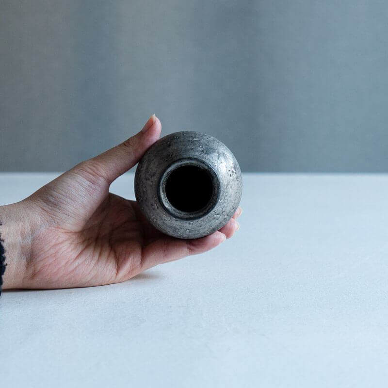 Haga Minoru: Buried Fired Silver Small Jar B
