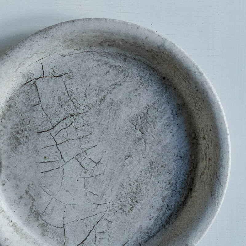 菊地亨 丸小皿 白墨 D