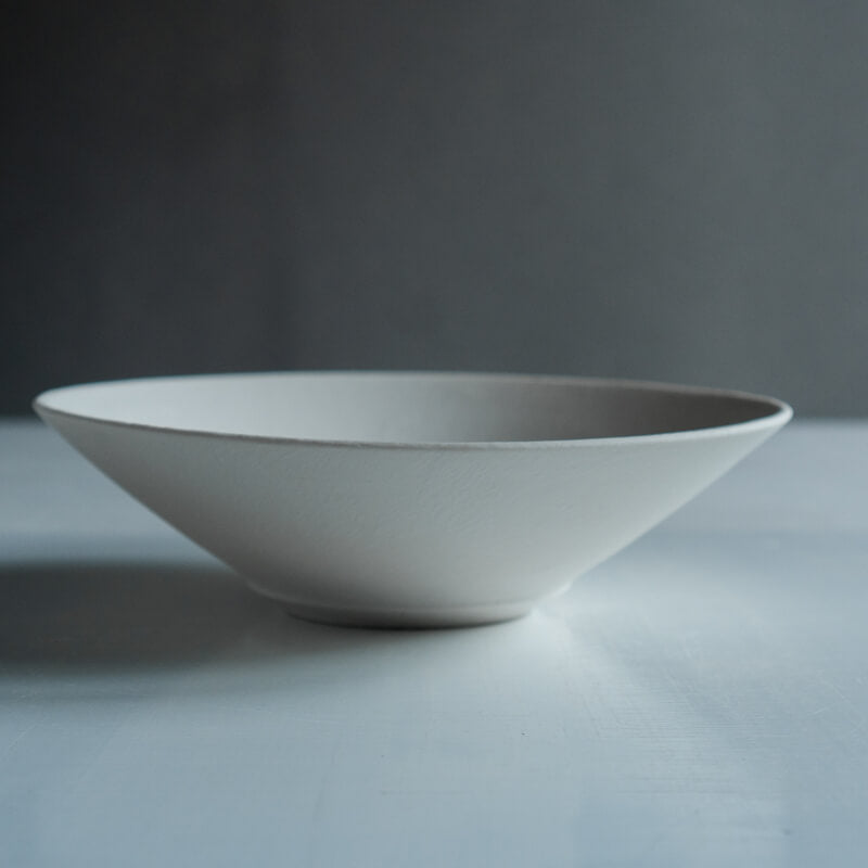 Daisuke Murai shallow bowl, 7 sun, white slip