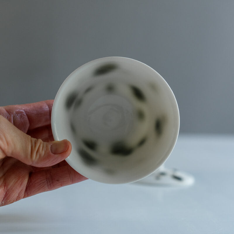 Murai Daisuke Covered Teacup, Celadon Glaze with Copper Decoration