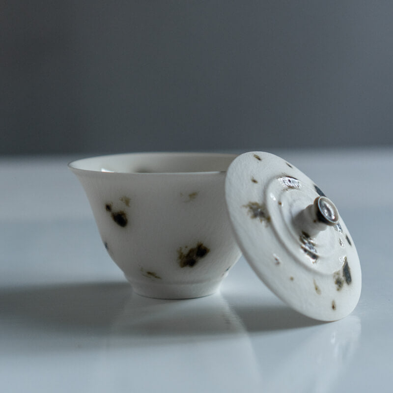Murai Daisuke Covered Teacup, Celadon Glaze with Copper Decoration