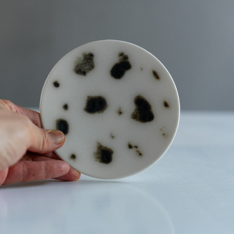 Murai Daisuke Covered Teacup, Celadon Glaze with Copper Decoration