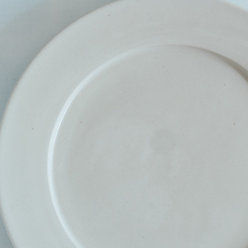 Minamie, Satoko 8" Rim Plate, White