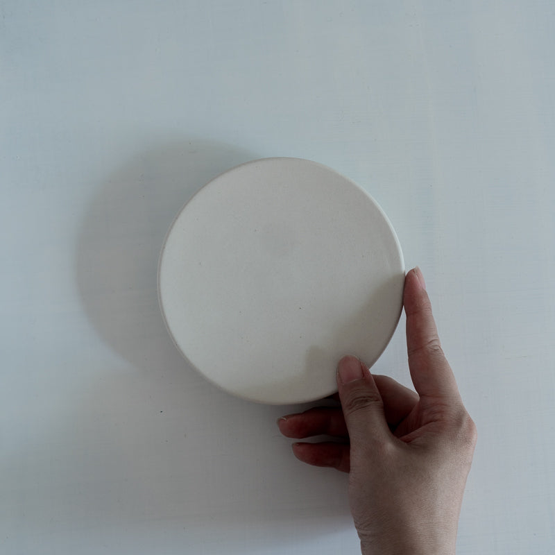Minamie Satoko 4 sun Tall-footed Plate, White