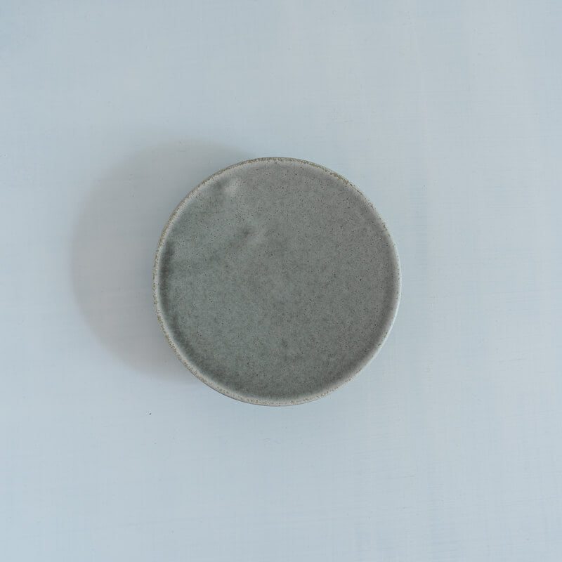 Minamie Satoko 4-inch Footed Plate, Gray