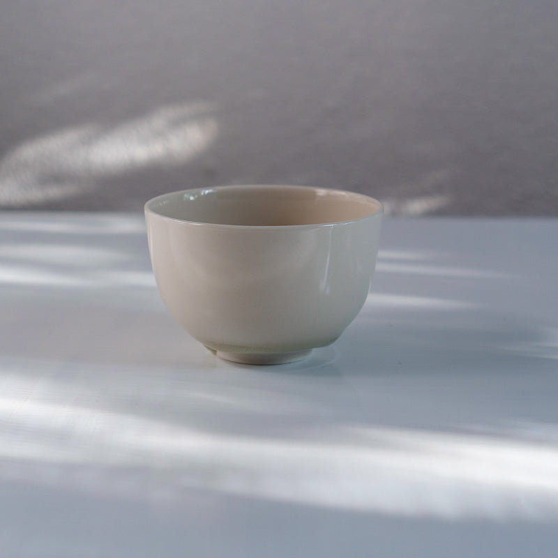 Yosuke Nagakusa Pale Color Porcelain Yunomi (Teacup) Small, Yellow-Green