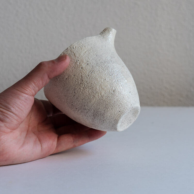 Mutsumi Ohashi Ash Glaze Katakuchi Round Vertical