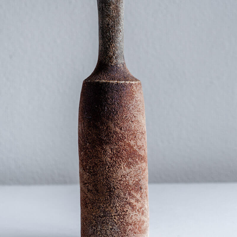 Mutsumi Ohashi Bizen-style with white slip vase A