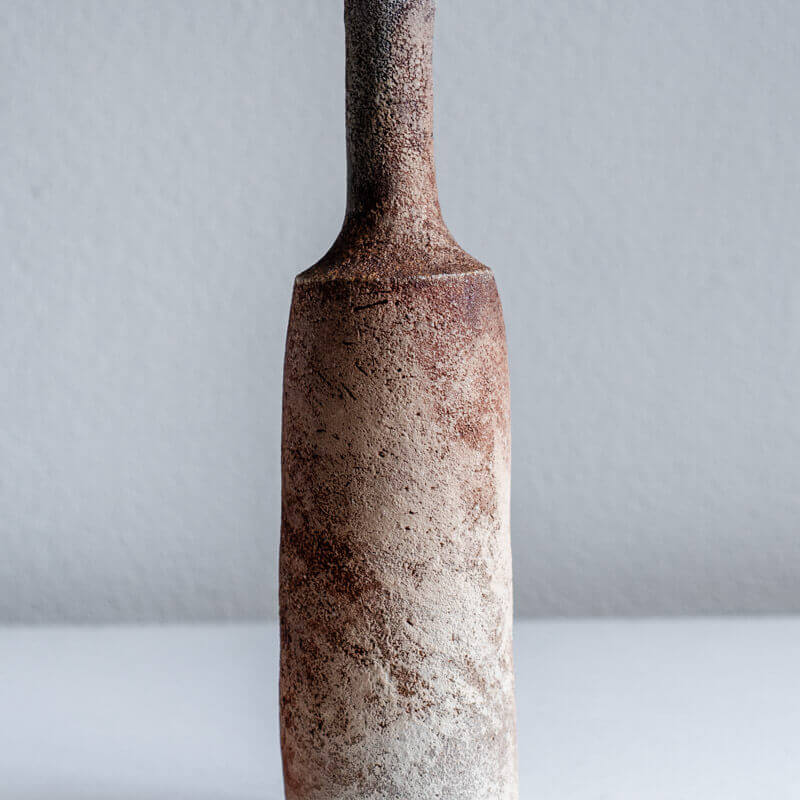 Mutsumi Ohashi Bizen-style with white slip vase A
