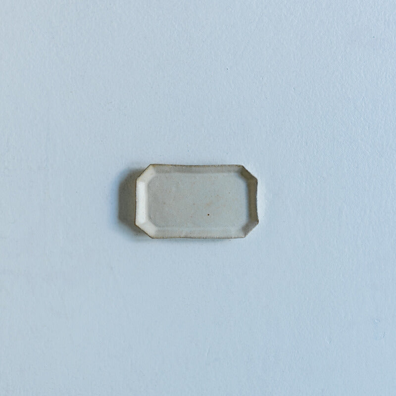 Tsukamoto Yuta, Horned Bean Plate, White